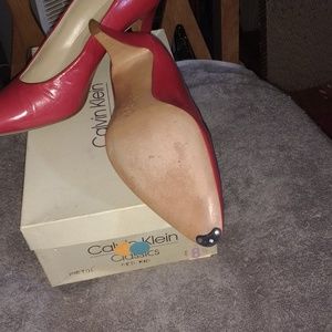 Calvin Klein Classic Red leather pumps